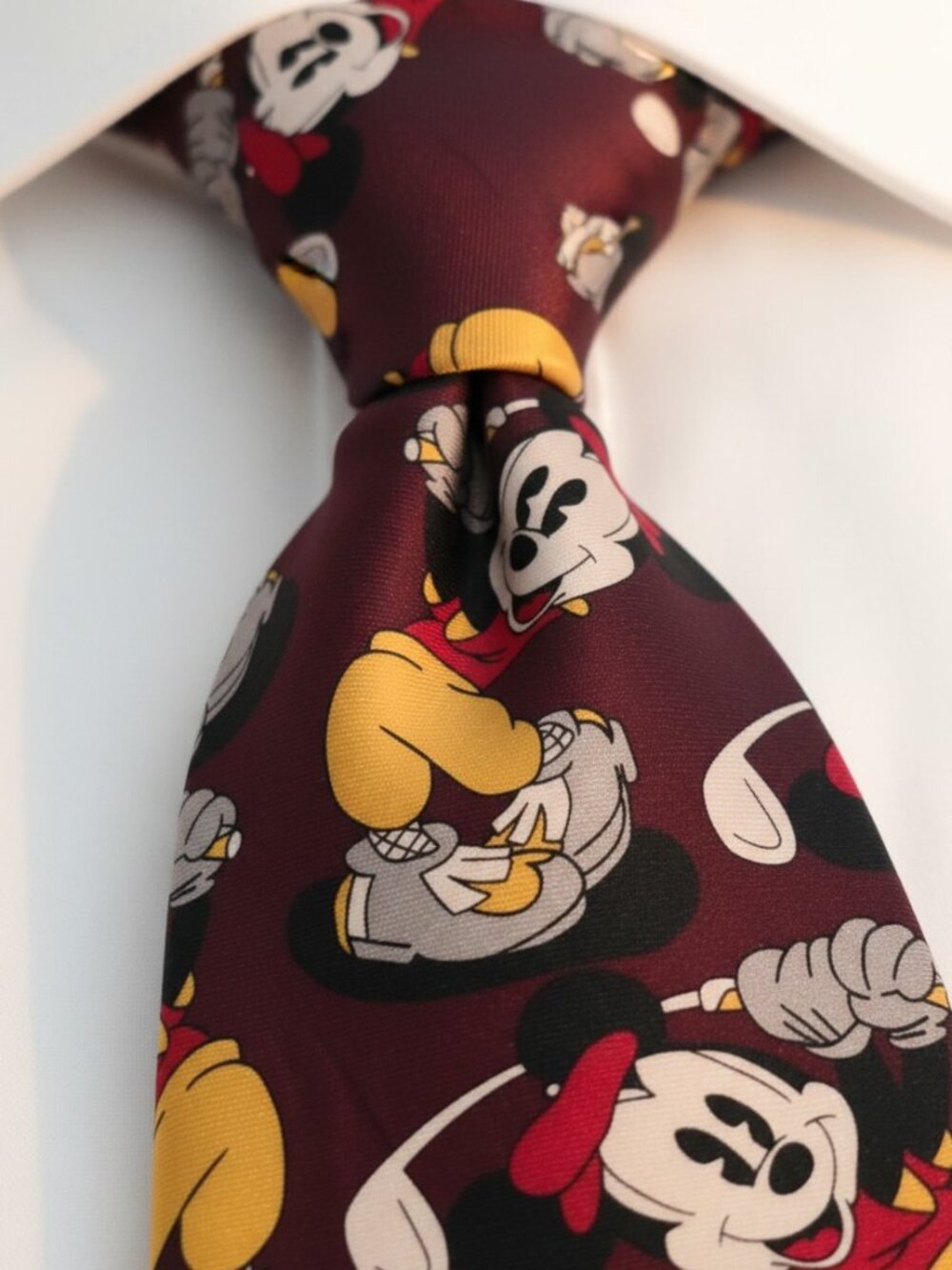VINTAGE CERVANTES DISNEY Mickey Mouse Golf Silk Tie Golfer Novelty Necktie